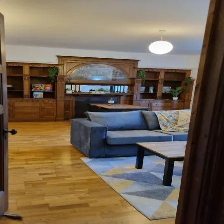 Appartement Pleasant 2 Bedroom Flat Minutes To The Free Parking