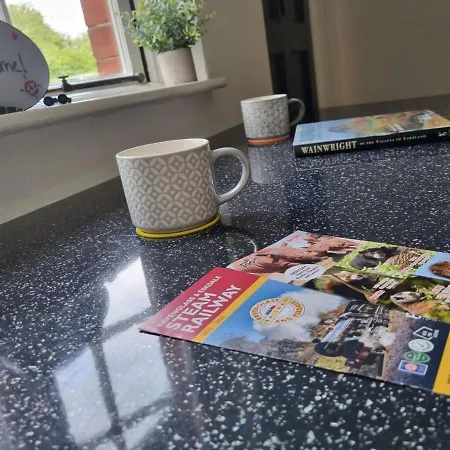 Appartement Pleasant 2 Bedroom Flat Minutes To The Free Parking